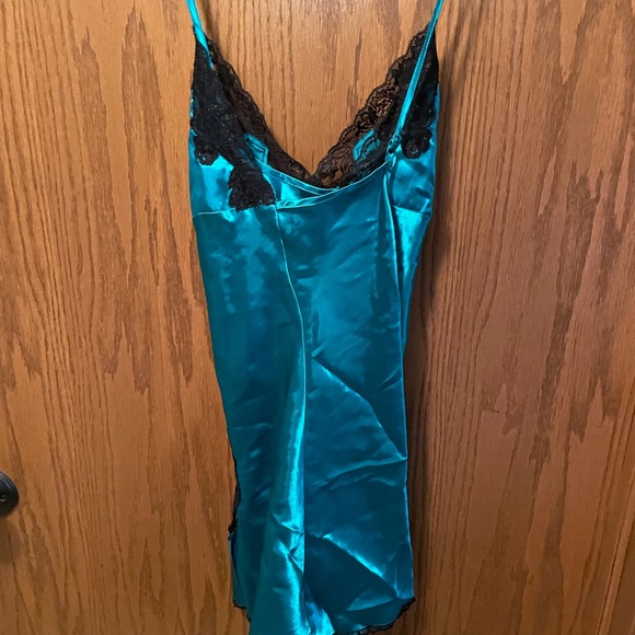 🔥🔥Super sexy size L Teal nighty. Trimmed with black lace. Gently used EUC - Picture 4 of 6